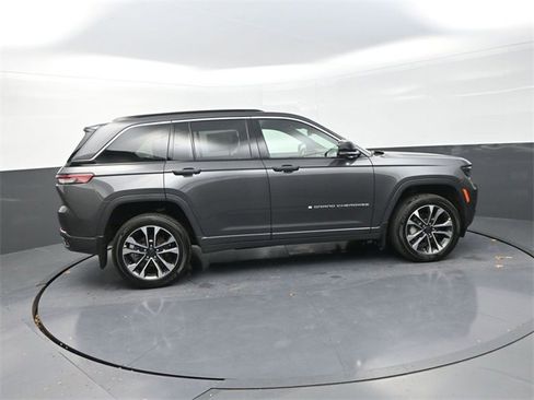 New 2025 Jeep Grand Cherokee Overland w/ Luxury Tech Group IV image 8