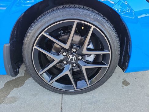 Certified 2024 Honda Civic Sport Touring image 7