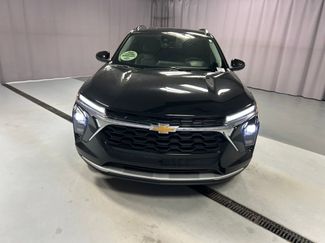 Used 2025 Chevrolet Trax LT w/ LT Convenience Package FWD video 2