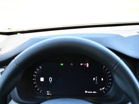 Certified 2025 Volvo XC60 B5 Plus AWD/4WD image 20