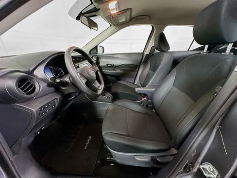 Used 2024 Nissan Kicks S image 13