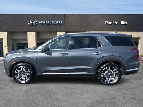 Used 2024 Hyundai Palisade Limited AWD/4WD image 3