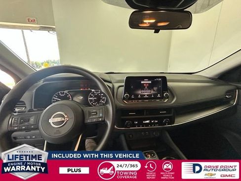 Used 2024 Nissan Rogue SV AWD/4WD image 14