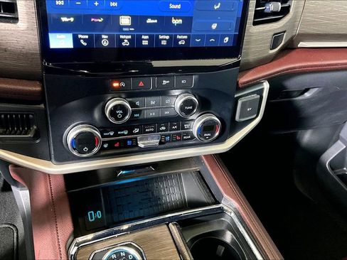 Certified 2024 Ford Expedition Limited image 26