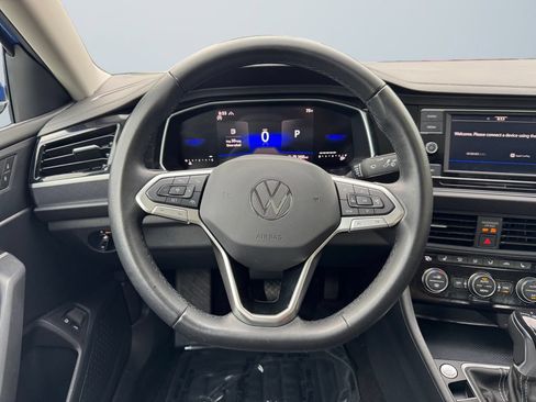 Used 2024 Volkswagen Jetta SE w/ Panoramic Sunroof Package FWD image 12
