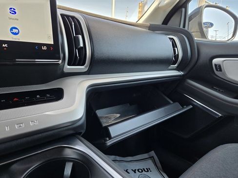 Certified 2025 Ford Expedition Active AWD/4WD image 15