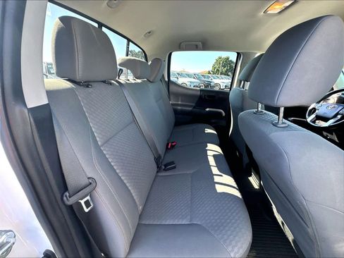 Used 2021 Toyota Tacoma SR5 w/ Technology Package AWD/4WD image 26
