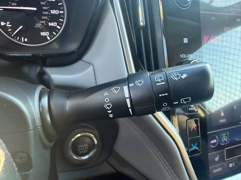 Used 2023 Subaru Outback Premium AWD/4WD image 15