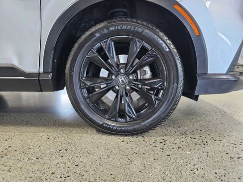 Used 2024 Honda CR-V Sport Touring image 9