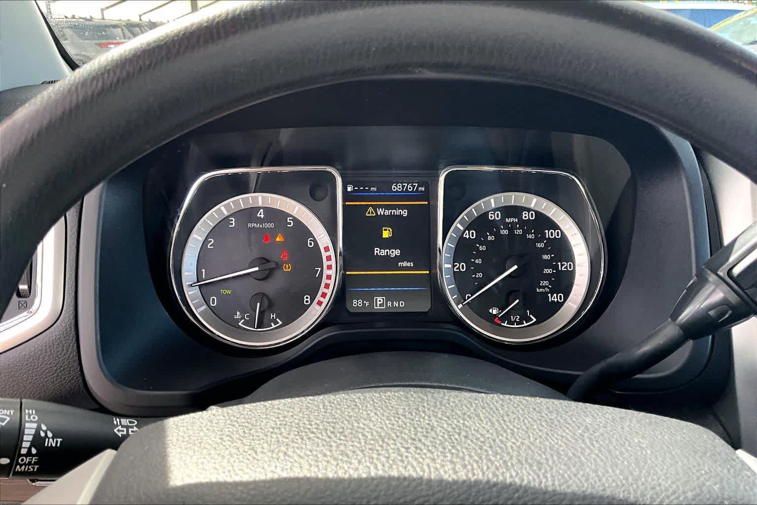 Used 2019 Nissan Titan SV RWD image 25