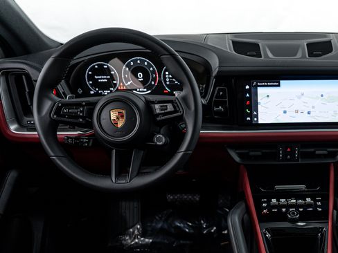 Certified 2026 Porsche Cayenne AWD/4WD image 23