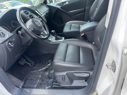 Used 2014 Volkswagen Tiguan SE FWD image 11