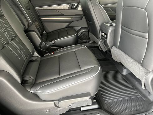 New 2026 Buick Enclave Avenir w/ Super Cruise Package FWD image 38