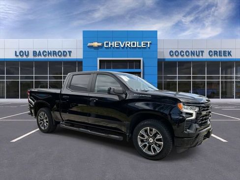 Used 2023 Chevrolet Silverado 1500 RST AWD/4WD image 2