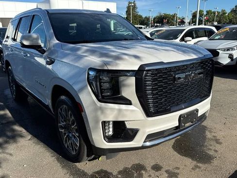Used 2023 GMC Yukon Denali Ultimate AWD/4WD image 2