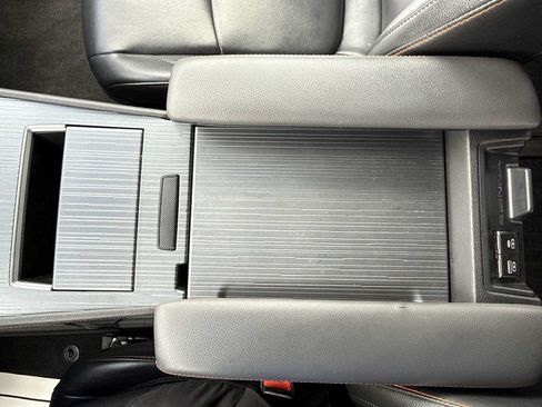 Used 2022 Toyota Sienna XSE FWD image 22
