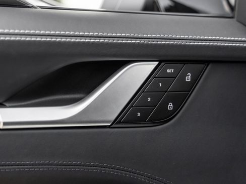 Certified 2024 Porsche 911 Carrera 4 AWD/4WD image 24