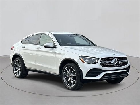 Used 2023 Mercedes-Benz GLC 300 4MATIC Coupe image 6