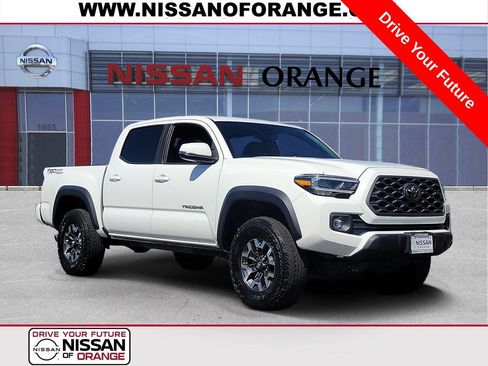 Used 2023 Toyota Tacoma TRD Off-Road w/ Technology Package RWD image 1