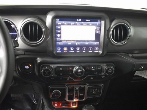 Used 2023 Jeep Wrangler Unlimited Rubicon 4xe image 18