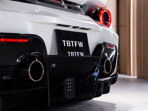 Used 2020 Ferrari 488 Pista Spider RWD image 40