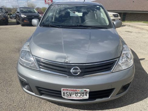 Used 2011 Nissan Versa 1.8 S FWD image 3