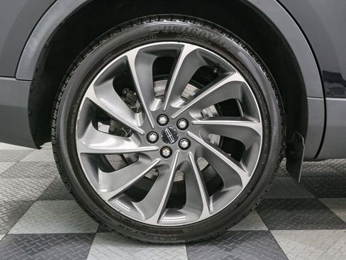 Used 2019 Lincoln Nautilus Reserve w/ Driver Assistance Package AWD/4WD image 18