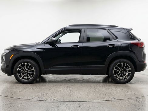 Used 2025 Chevrolet TrailBlazer LT AWD/4WD image 5