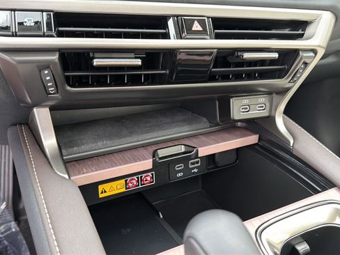Certified 2024 Lexus RX 350 FWD w/ Convenience Package image 28