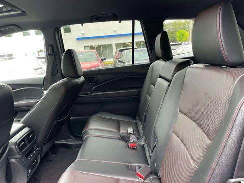 Certified 2024 Honda Passport Black Edition image 11
