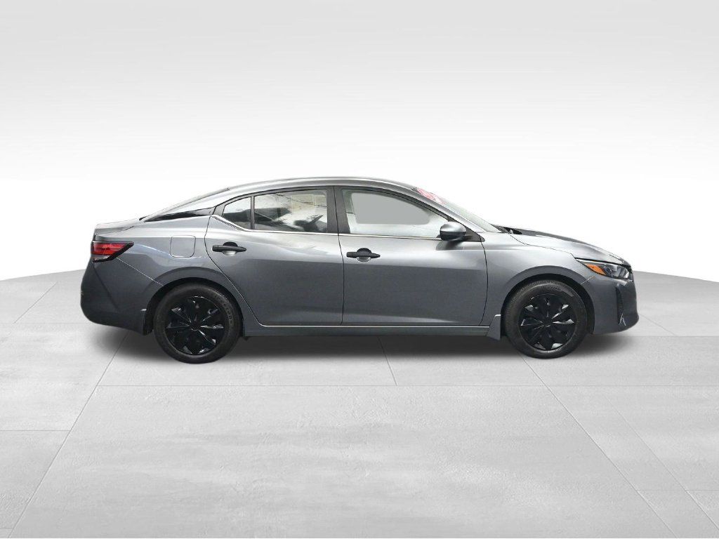 Used 2024 Nissan Sentra S FWD image 6