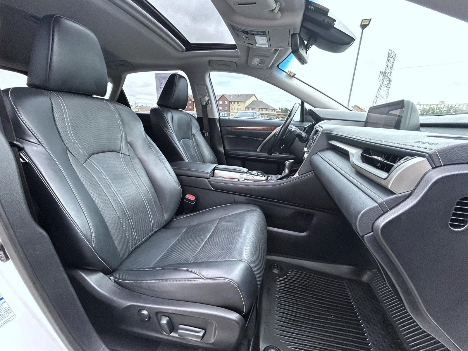 Used 2017 Lexus RX 350 AWD w/ Premium Package image 16