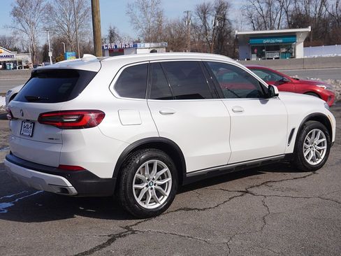 Used 2023 BMW X5 xDrive40i w/ Executive Package image 16