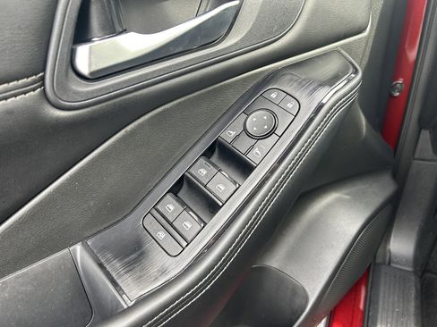 Used 2023 Nissan Rogue SV w/ SV Premium B Package FWD image 23