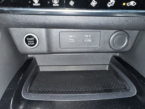 Certified 2021 Nissan Rogue SV image 32