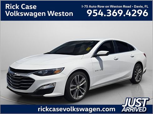 Used 2022 Chevrolet Malibu LT w/ Leather Package FWD image 1