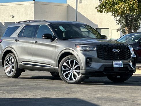 New 2026 Ford Explorer ST-Line w/ Premium Package image 2