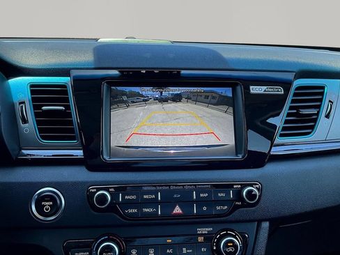 Used 2019 Kia Niro EX Premium FWD image 13