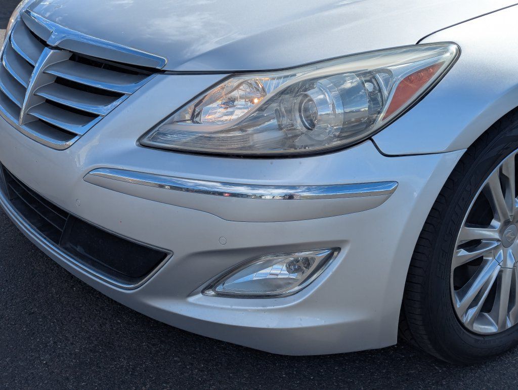 Used 2014 Hyundai Genesis 3.8 w/ Technology Package 03 RWD image 11