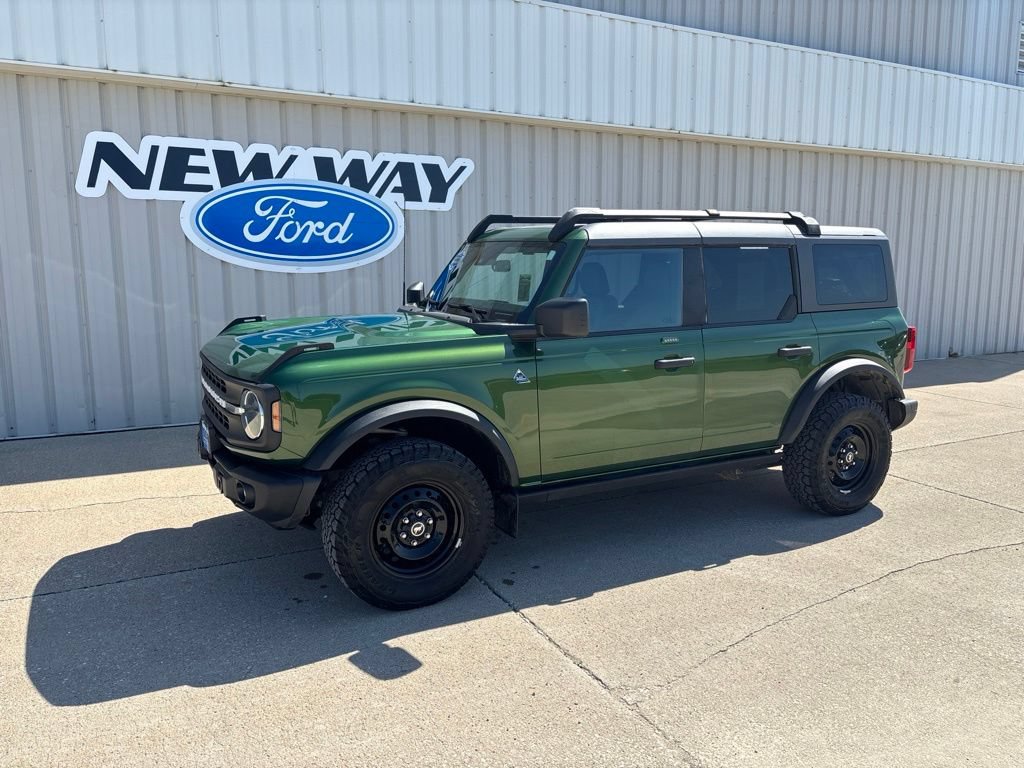 Used 2023 Ford Bronco Black Diamond AWD/4WD image 1