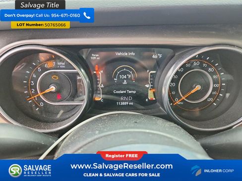 Used 2018 Jeep Wrangler Unlimited Sahara w/ Cold Weather Group AWD/4WD image 12