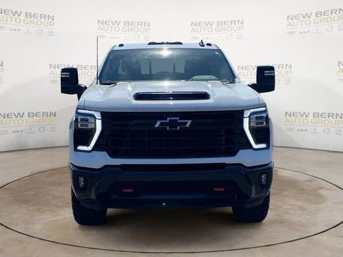 Used 2025 Chevrolet Silverado 2500 LT w/ Trail Boss Package AWD/4WD image 8