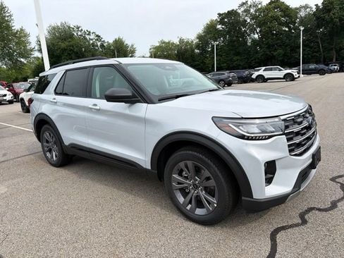 New 2026 Ford Explorer Active w/ Active Comfort Package AWD/4WD image 1