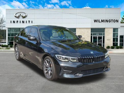 Used 2019 BMW 330i xDrive Sedan w/ Premium Package AWD/4WD image 1