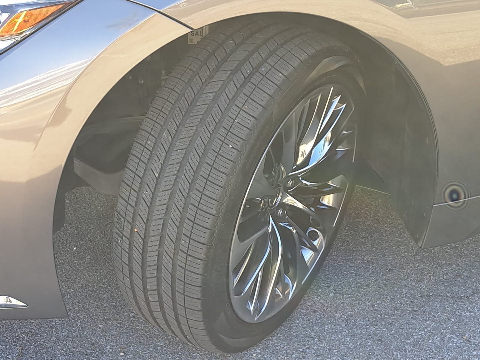 Used 2023 Lexus LS 500 w/ Interior Upgrade Package RWD image 36