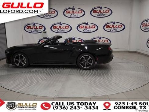 Used 2024 Ford Mustang Convertible image 5