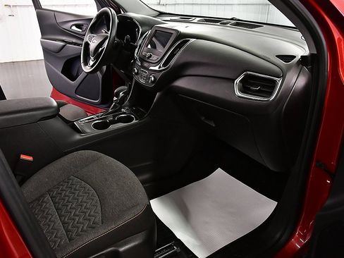 Used 2023 Chevrolet Equinox LT image 27