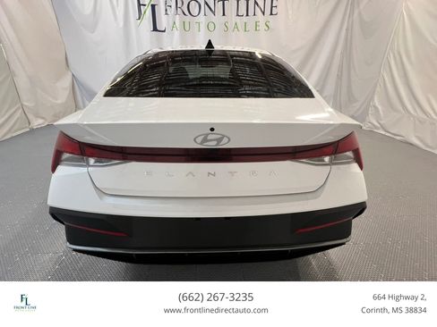 Used 2024 Hyundai Elantra SE FWD image 6