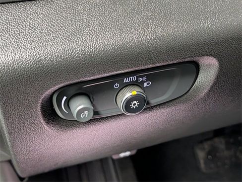 Certified 2023 Chevrolet Traverse LT image 17