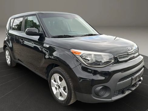 Used 2019 Kia Soul FWD image 3